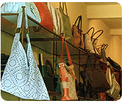 ���o����������񎏂Ԃ����V���b�v�E���y�Y���X�~�j���b�N�n��^�A�X���R���N�V����